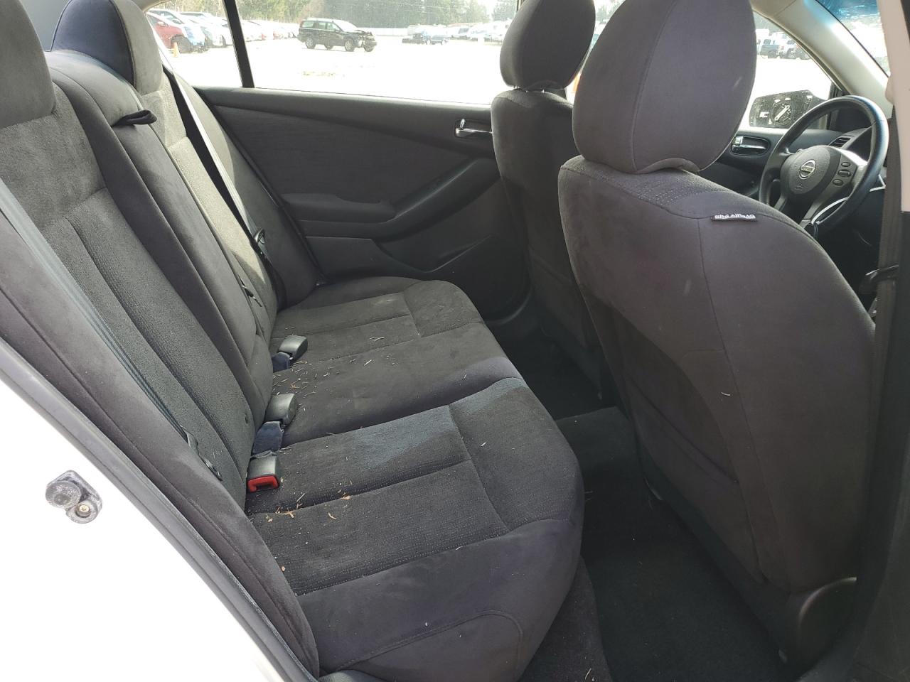 2011 Nissan Altima - Image 10