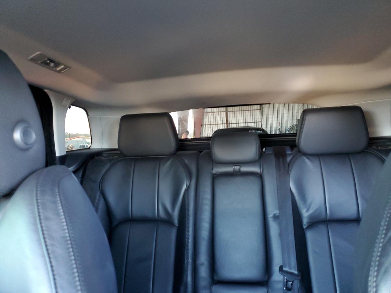 2018 Land Rover Range Rover - Image 10