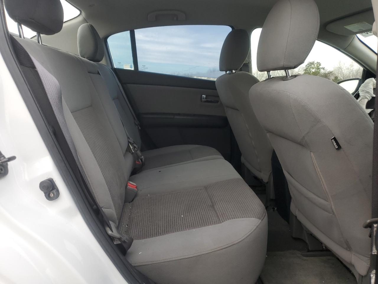 2012 Nissan Sentra - Image 11