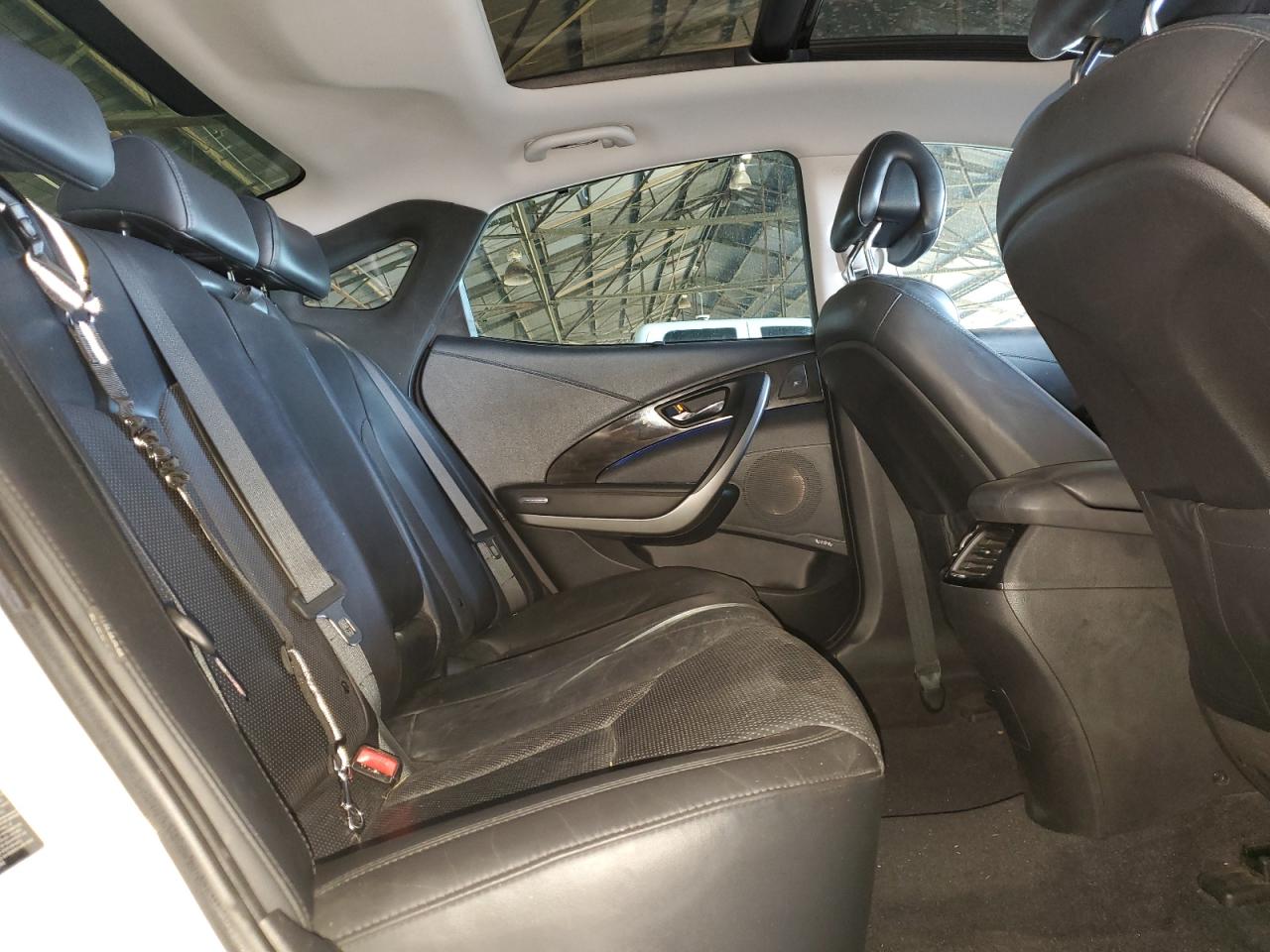2016 Hyundai Azera - Image 10