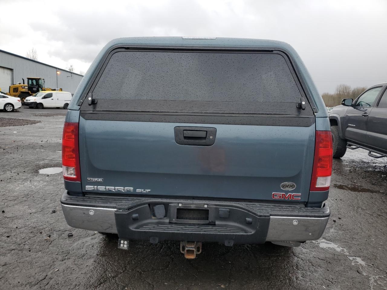 2009 GMC Sierra - Image 6