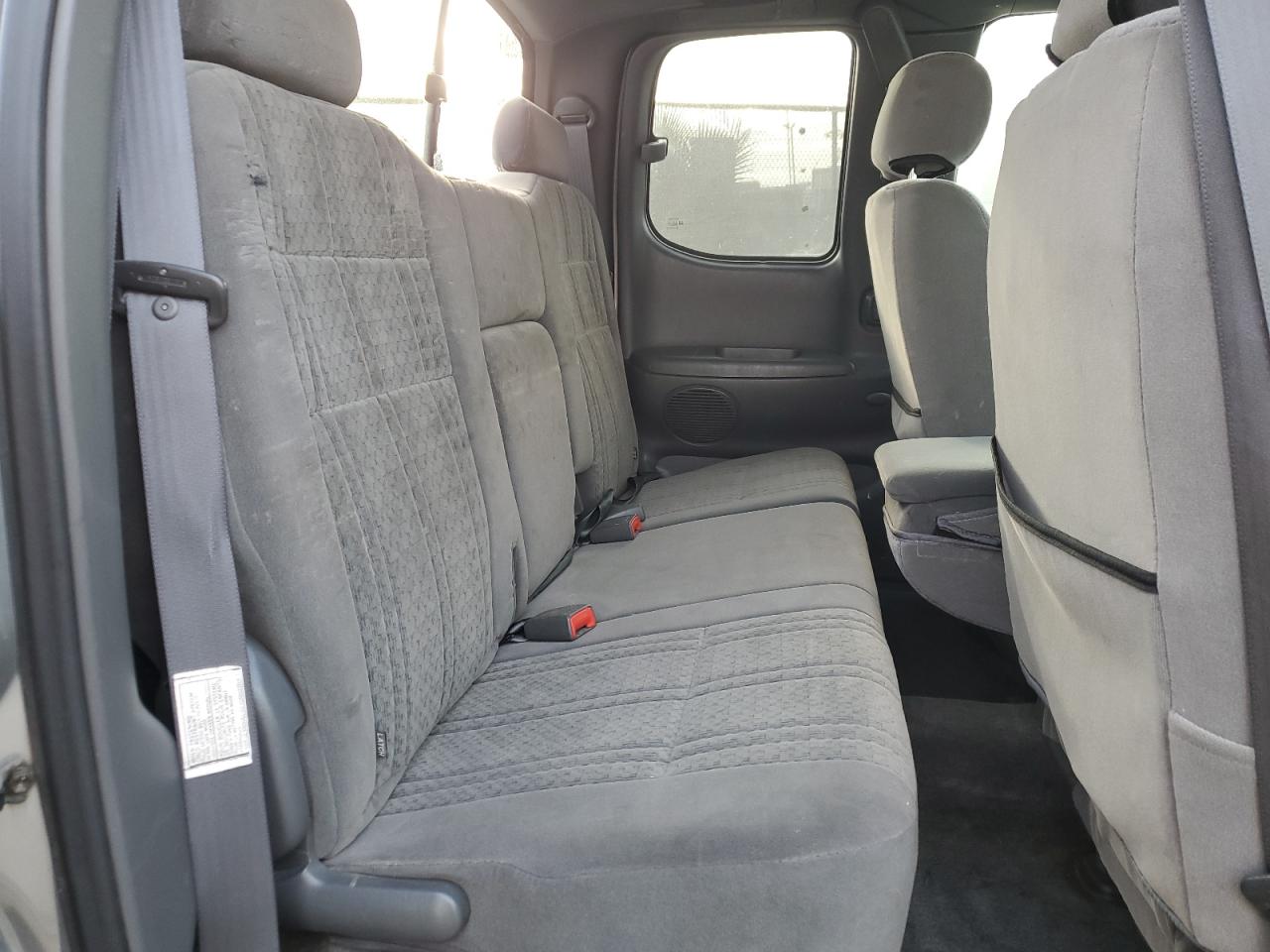 2004 Toyota Tundra - Image 11