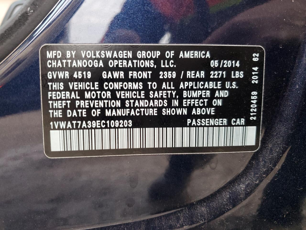2014 Volkswagen Passat - Image 12