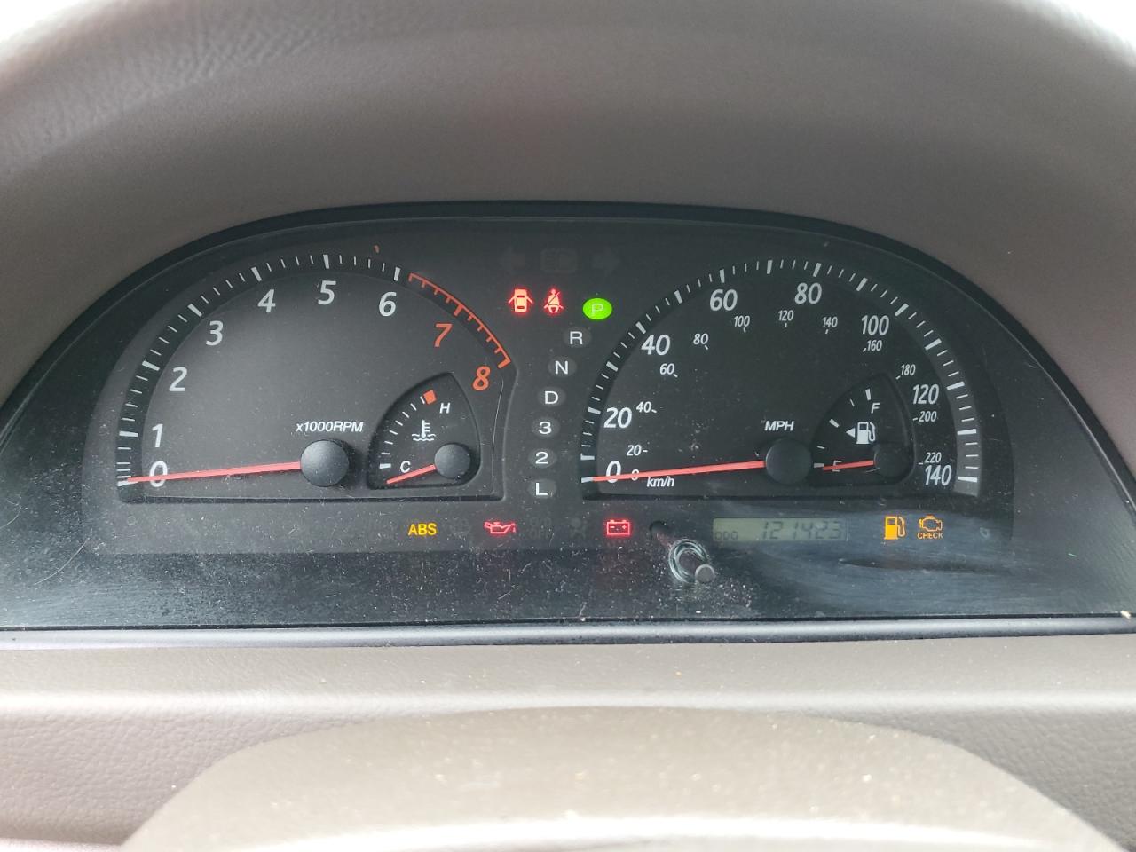 2004 Toyota Camry - Image 9