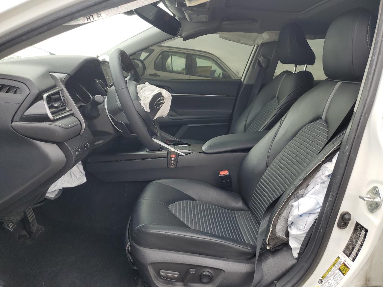 2021 Toyota Camry - Image 7