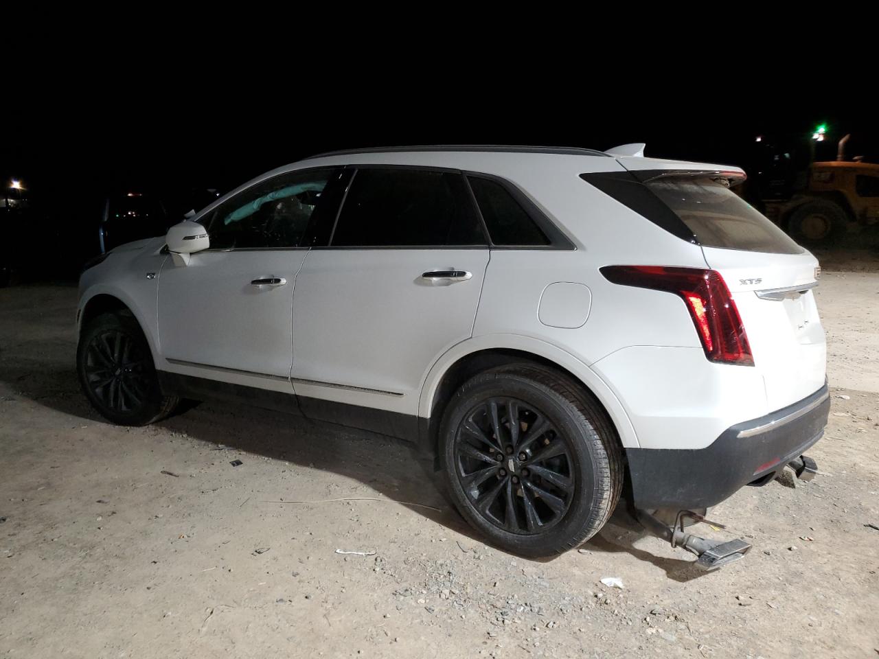 2022 Cadillac XT5 - Image 2