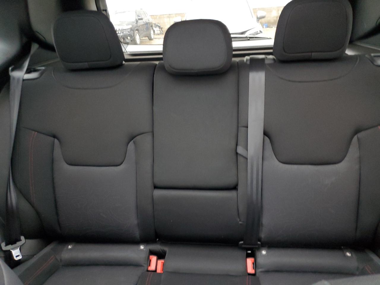 2021 Jeep Renegade - Image 10