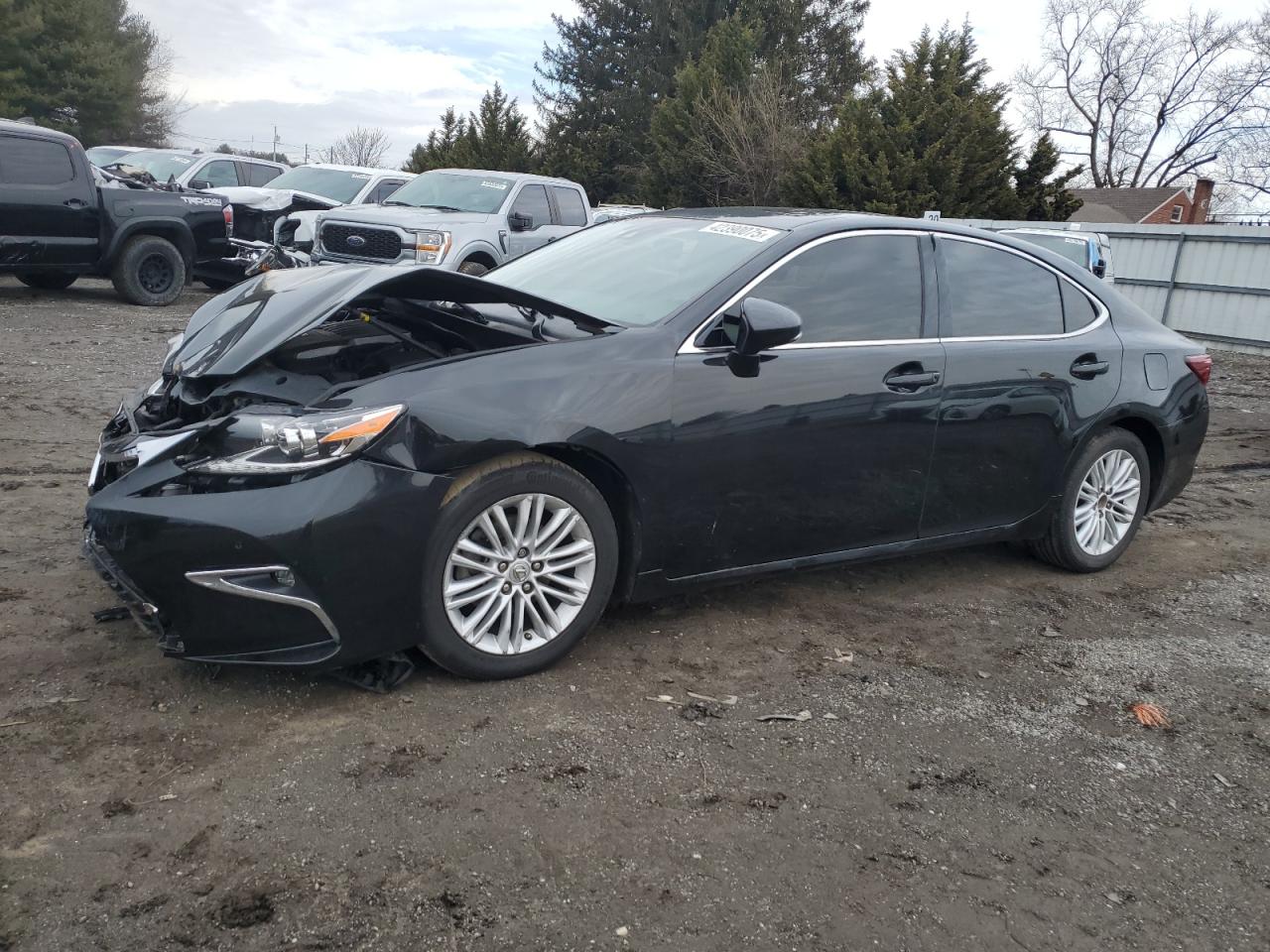 2017 Lexus ES - Image 1