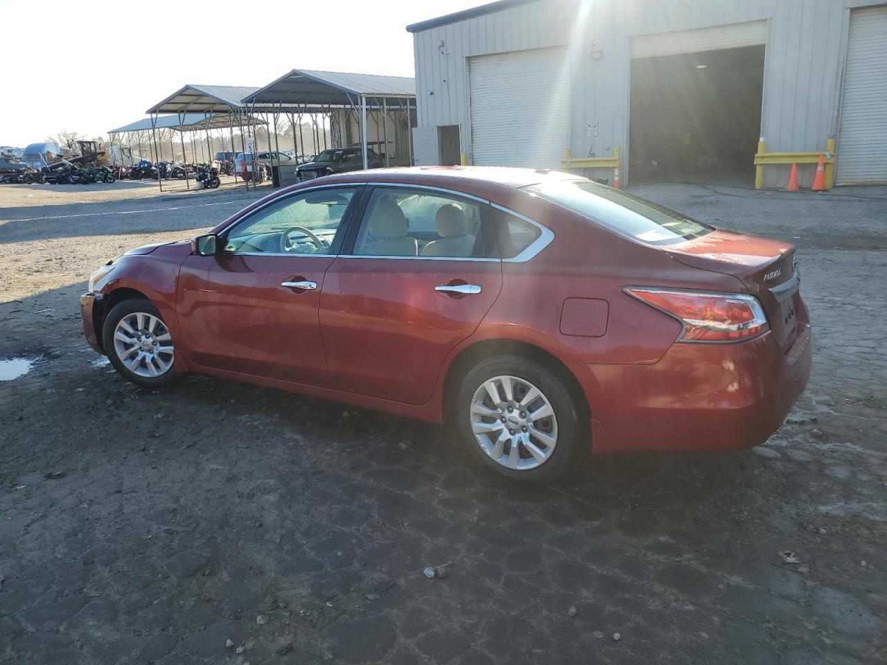 2015 Nissan Altima - Image 2