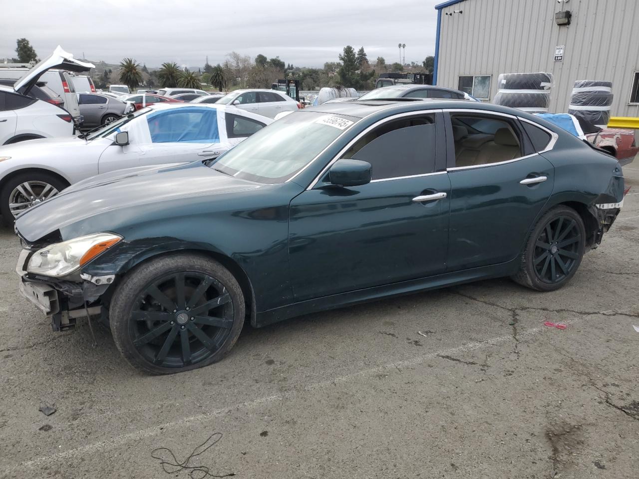 2012 Infiniti M - Image 1