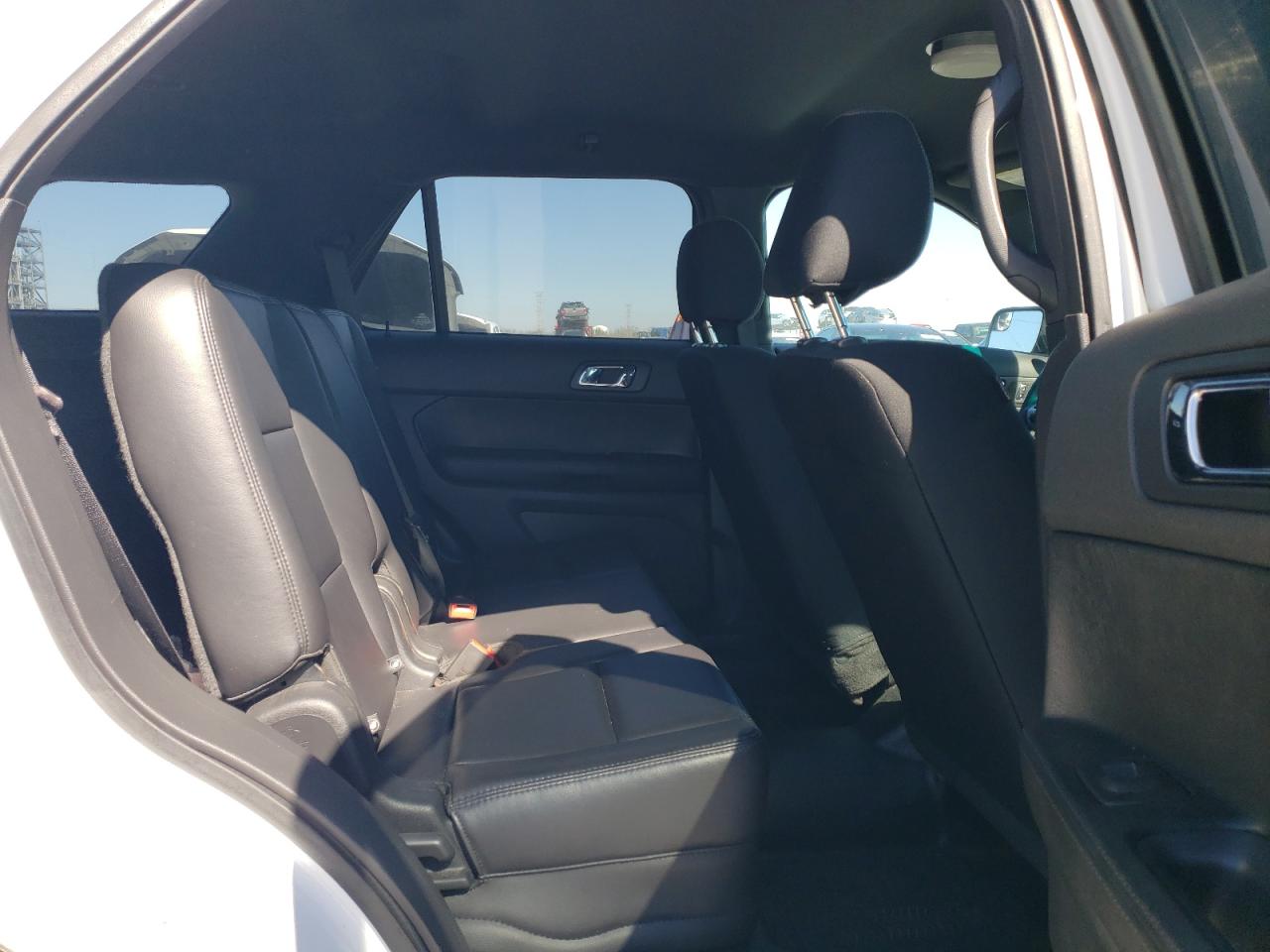 2014 Ford Explorer - Image 11