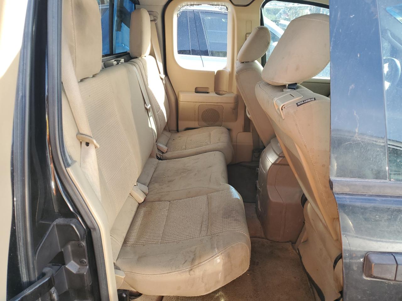 2014 Nissan Titan - Image 10