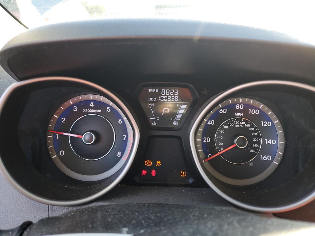 2013 Hyundai Elantra - Image 9