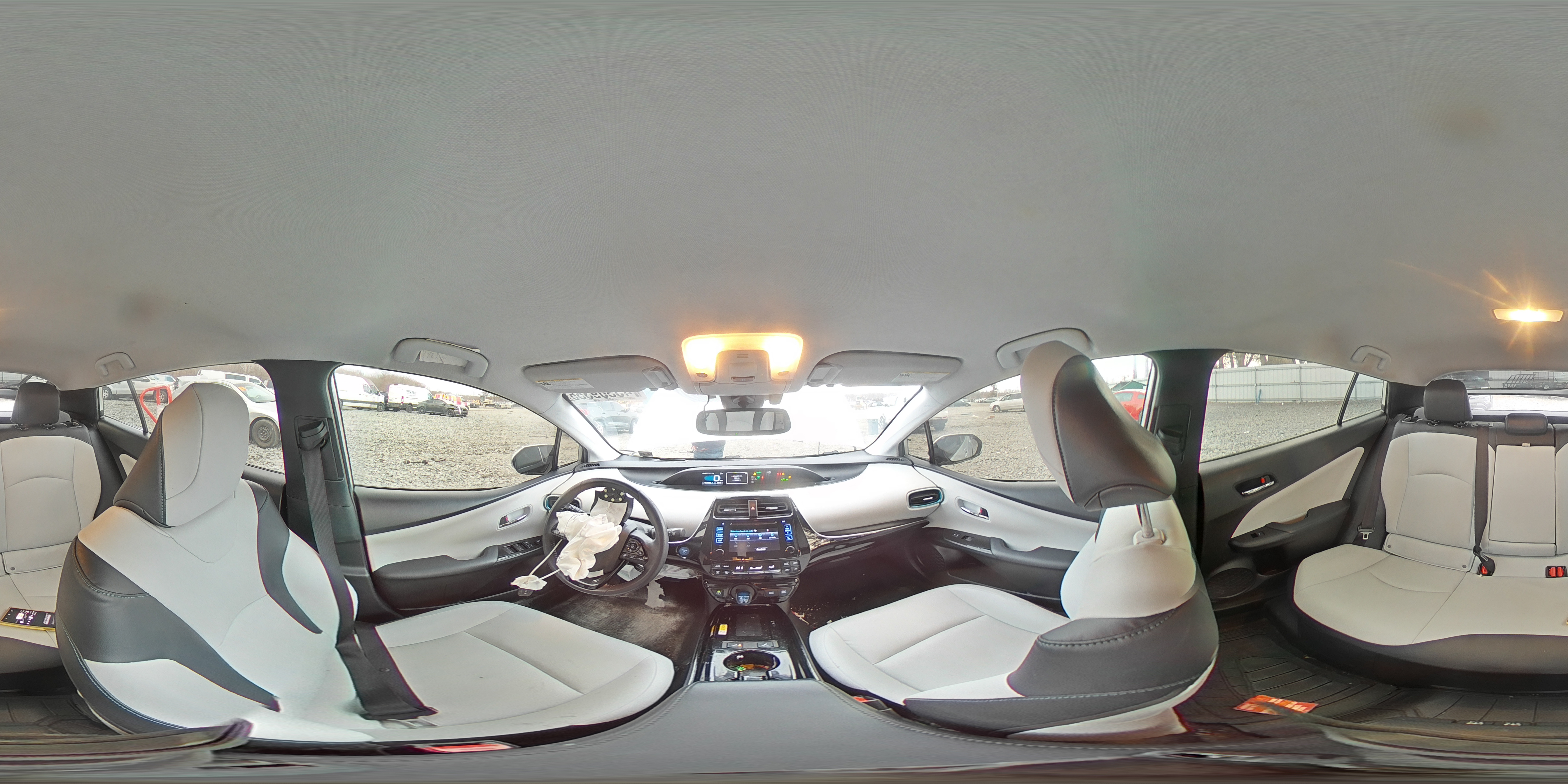 2019 Toyota Prius - Image 13
