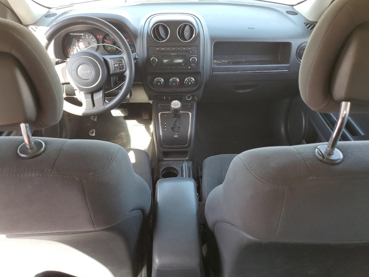 2011 Jeep Liberty (Patriot) - Image 8