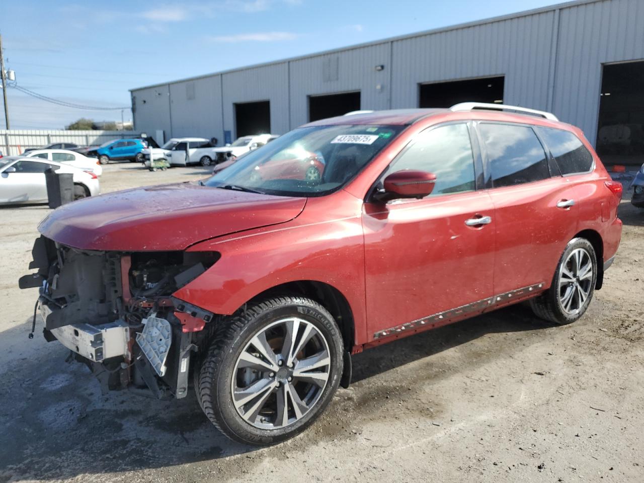 2017 Nissan Pathfinder - Image 1