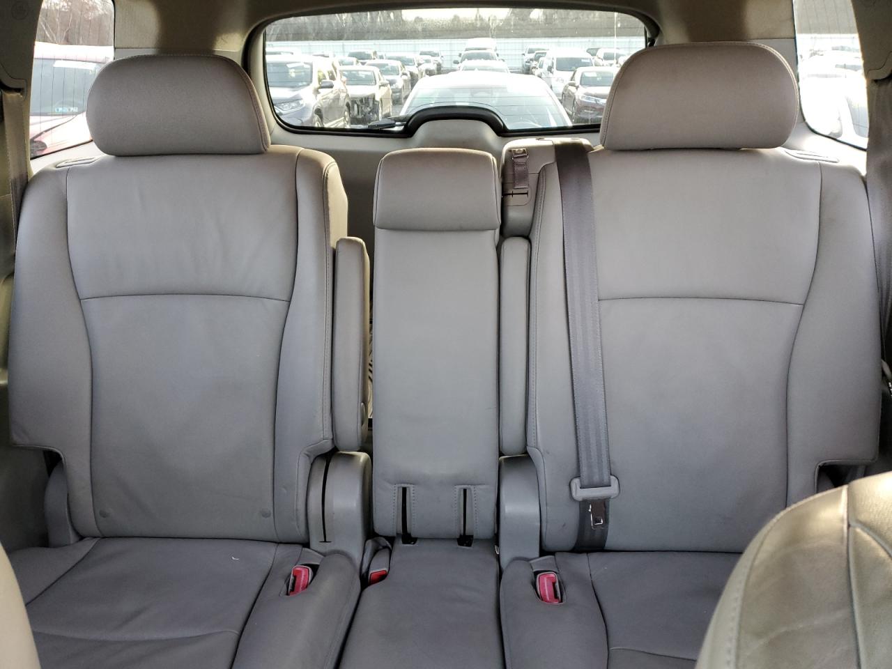 2009 Toyota Highlander - Image 10