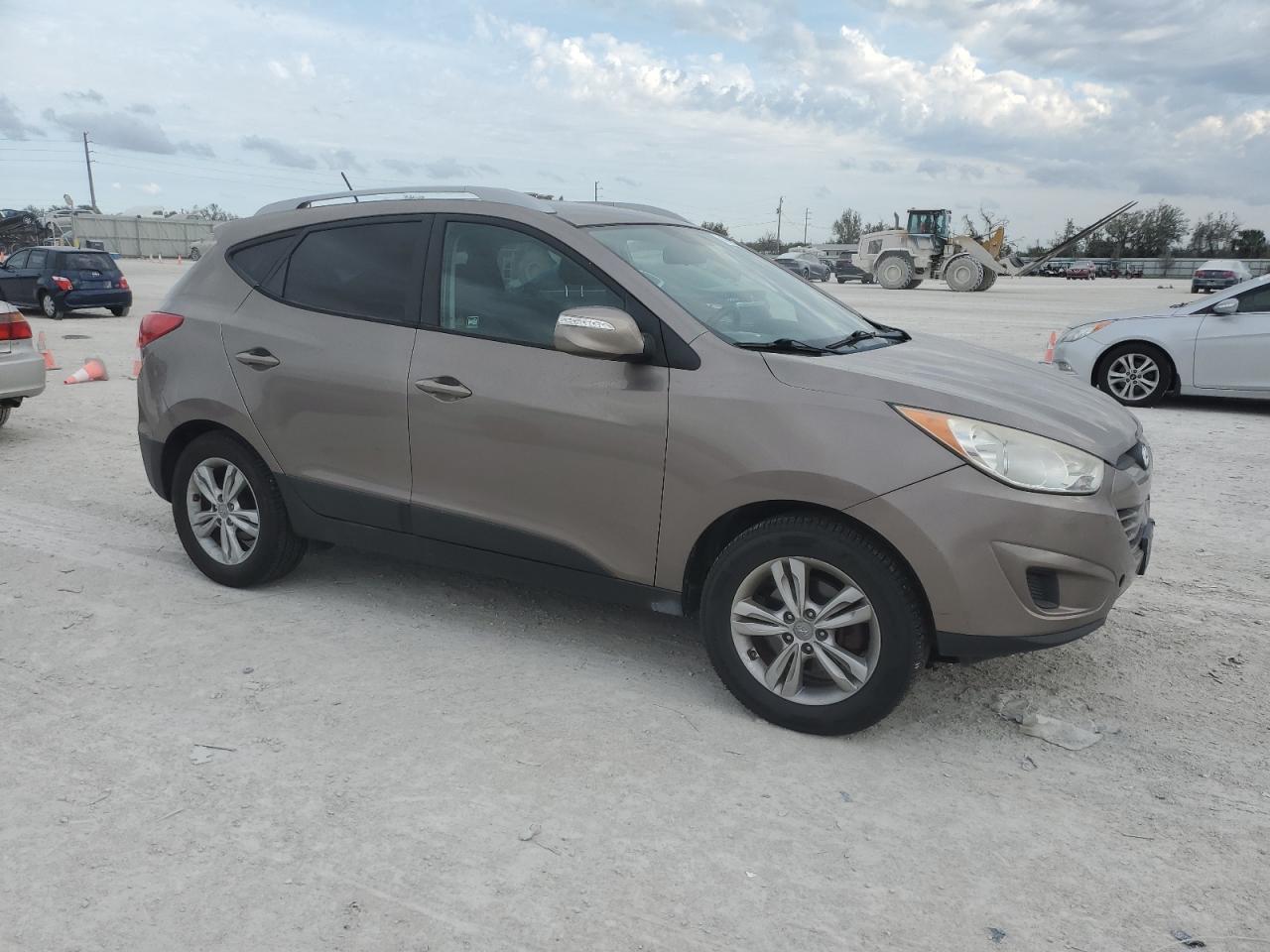 2012 Hyundai Tucson - Image 4