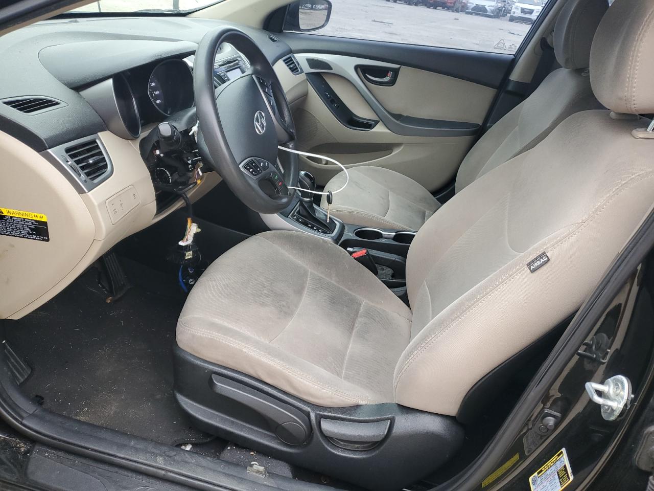 2014 Hyundai Elantra - Image 7