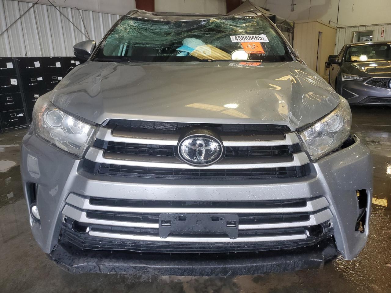 2018 Toyota Highlander - Image 5