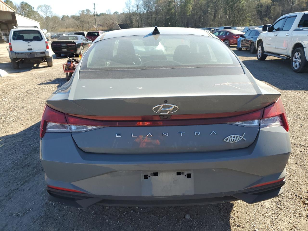 2023 Hyundai Elantra - Image 6