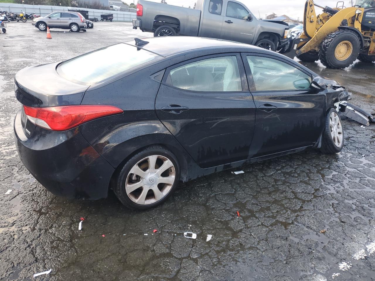 2013 Hyundai Elantra - Image 3