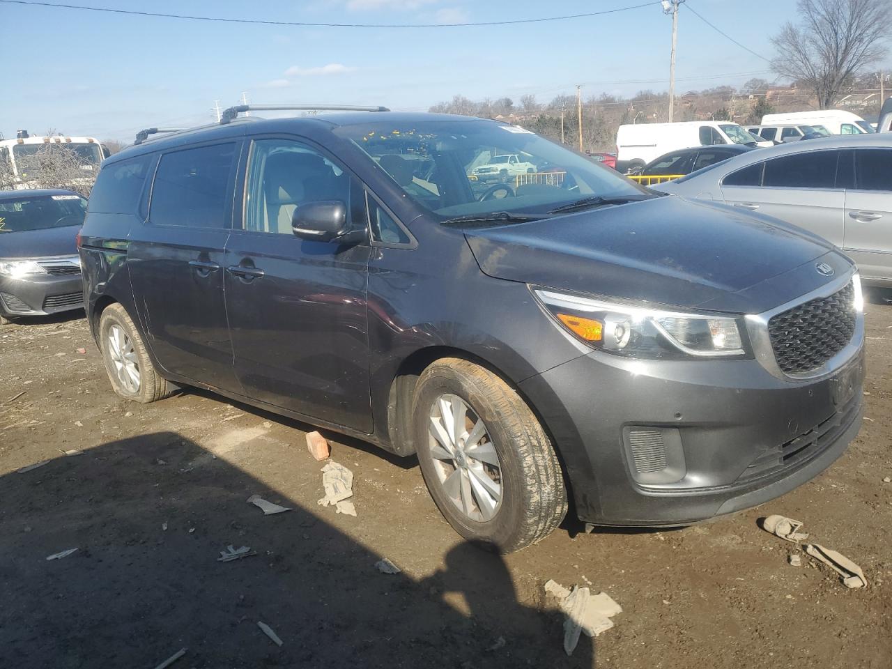 2016 Kia Sedona - Image 4