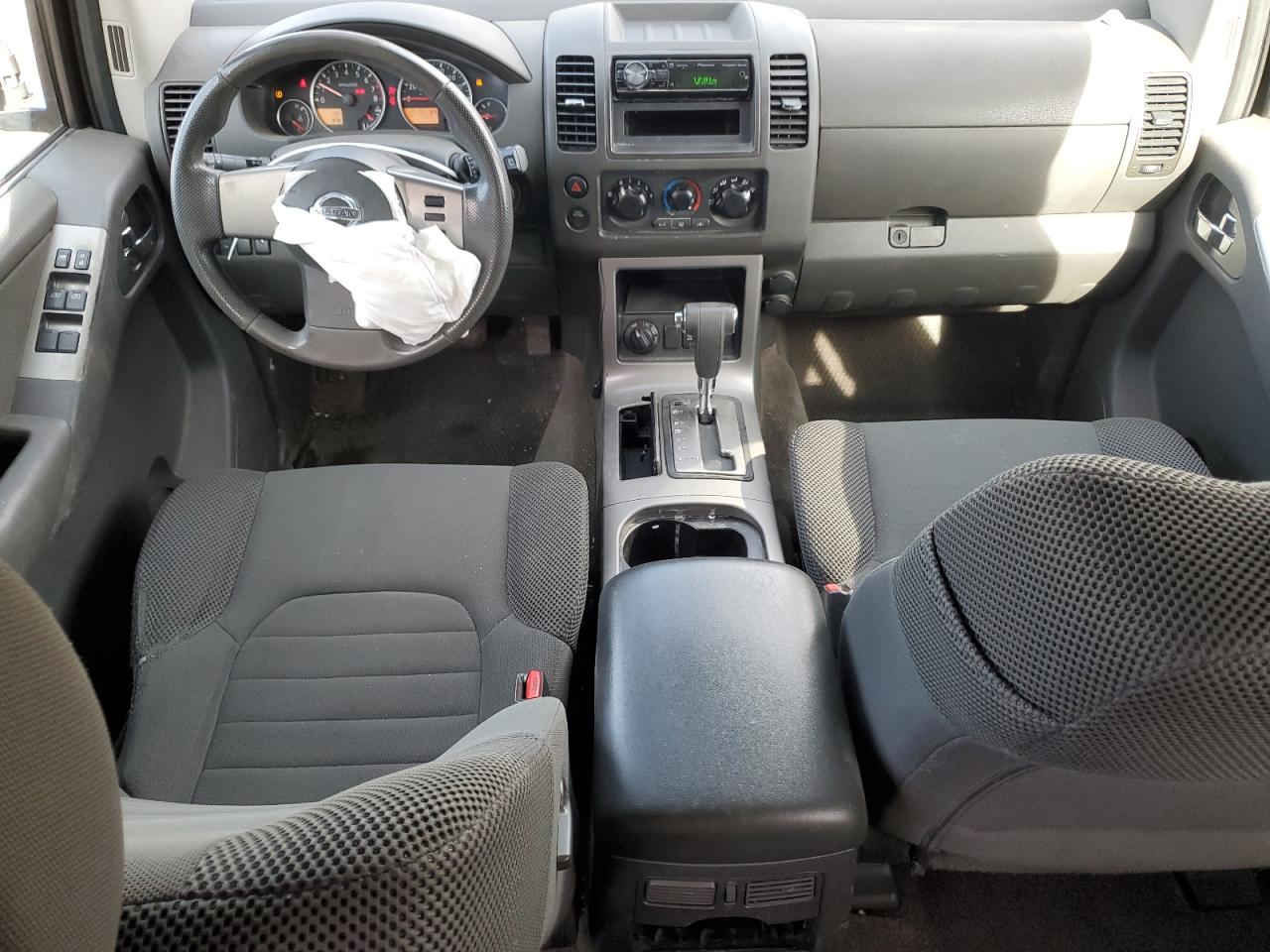 2011 Nissan Pathfinder - Image 8