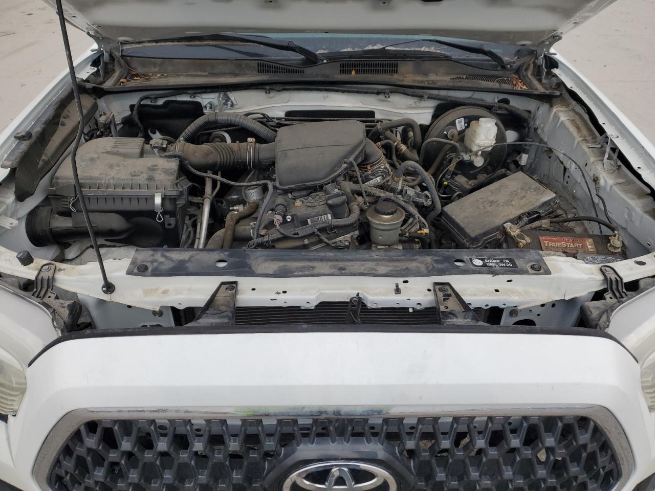 2021 Toyota Tacoma - Image 11
