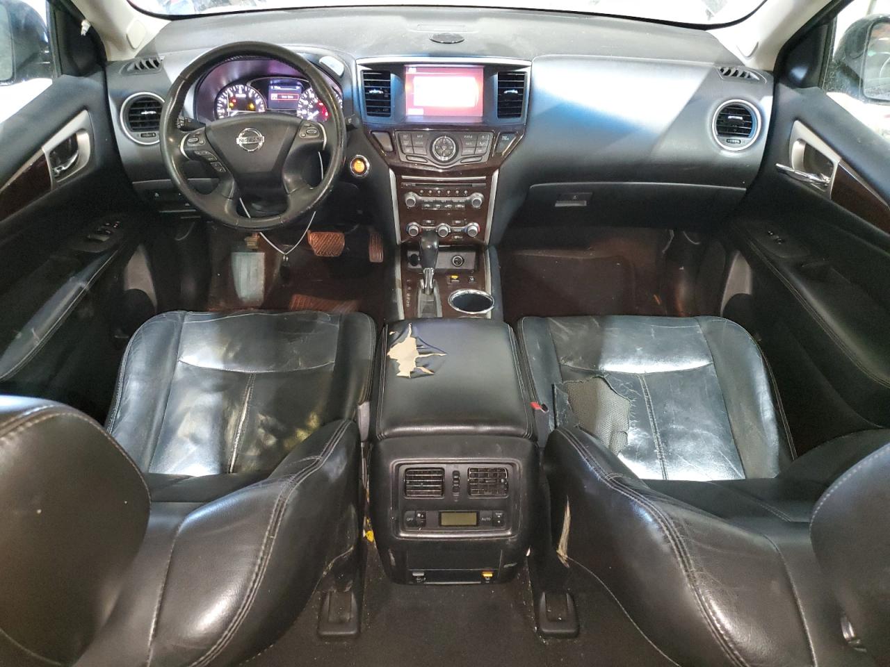 2014 Nissan Pathfinder - Image 8