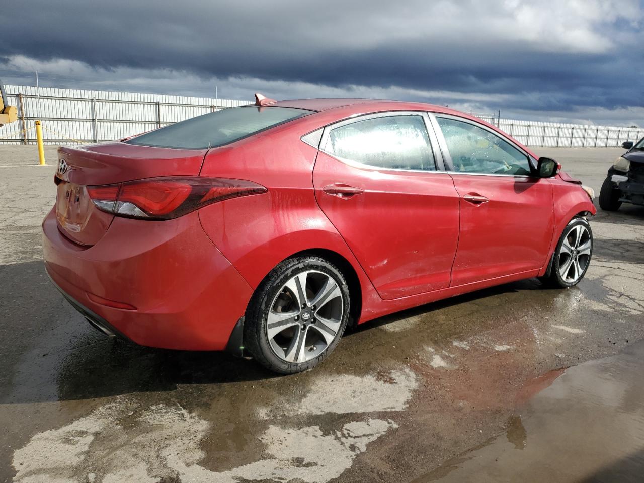 2015 Hyundai Elantra - Image 3
