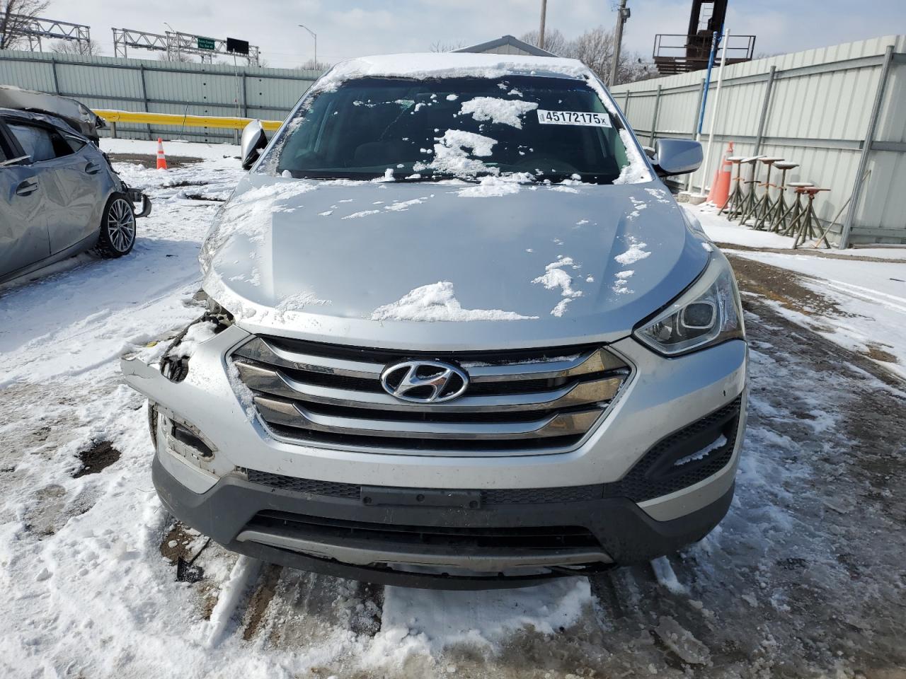 2016 Hyundai Santa Fe - Image 5