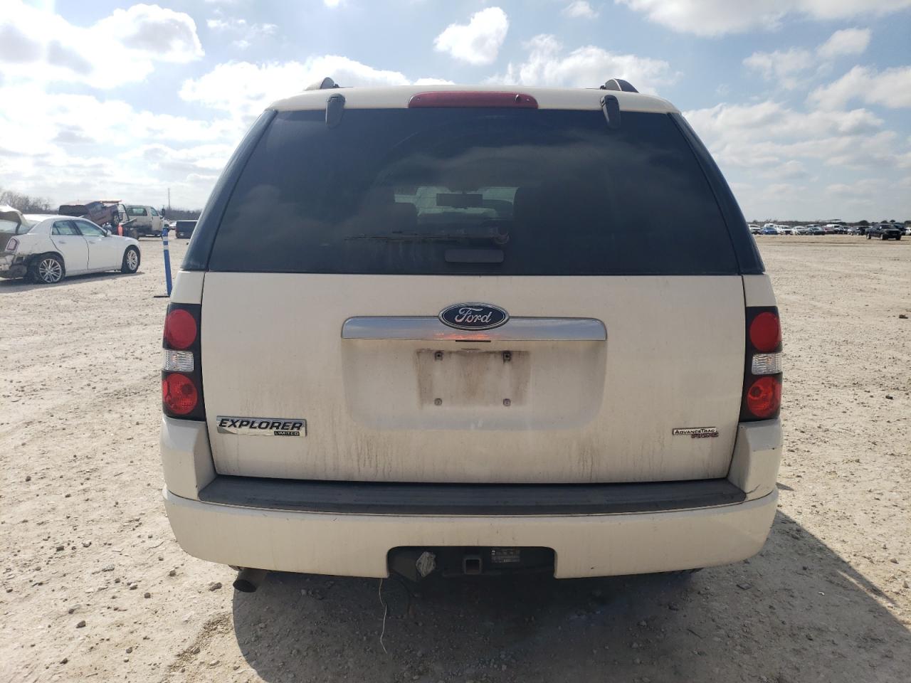 2007 Ford Explorer - Image 6