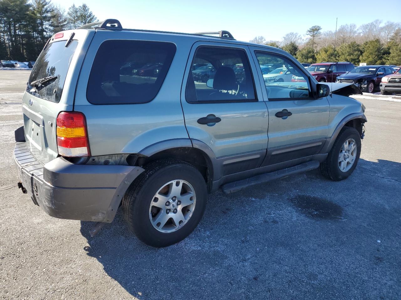 2005 Ford Escape - Image 3