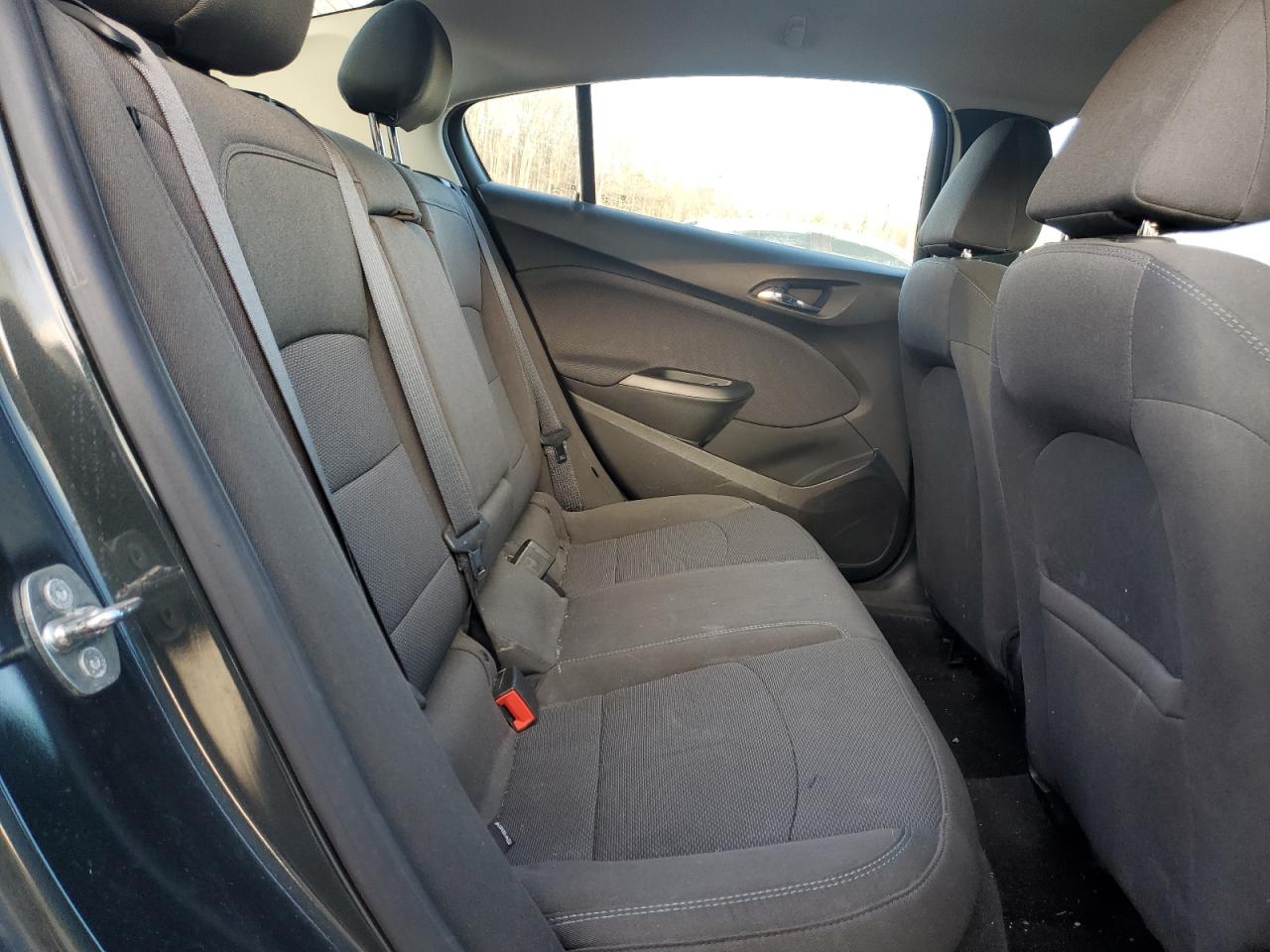 2018 Chevrolet Cruze - Image 10