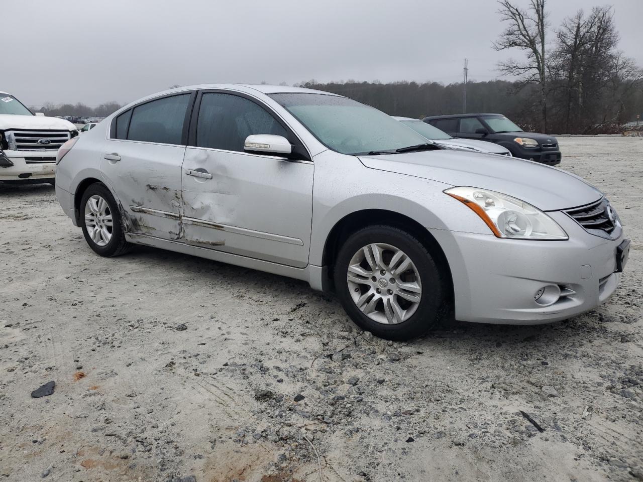 2010 Nissan Altima - Image 4
