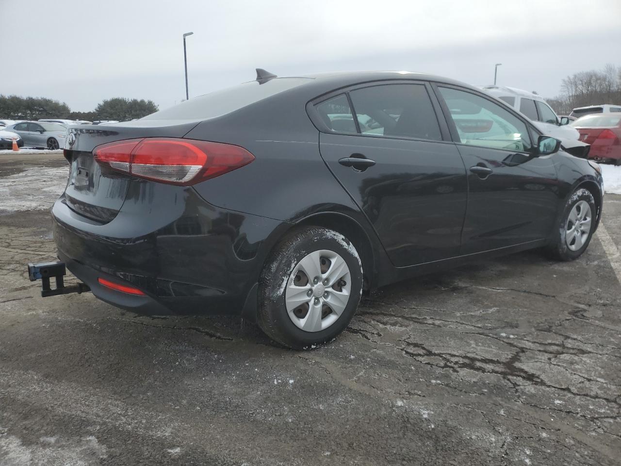 2017 Kia Forte - Image 3