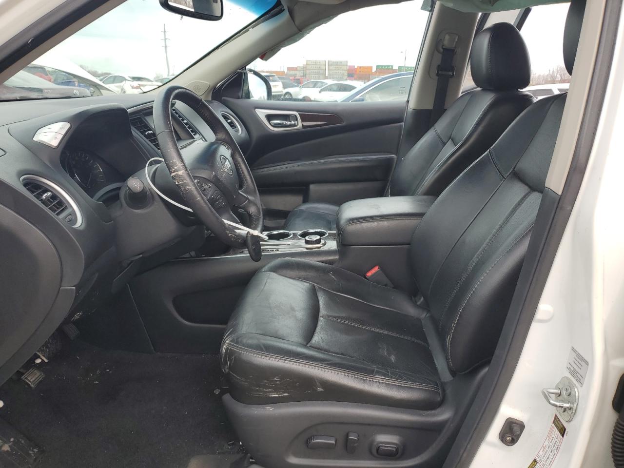 2014 Nissan Pathfinder - Image 7