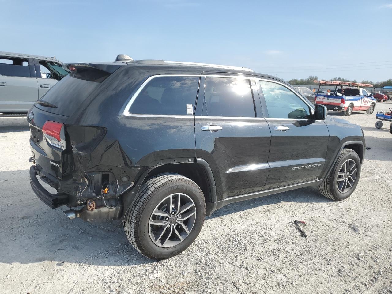 2019 Jeep Grand Cherokee - Image 3