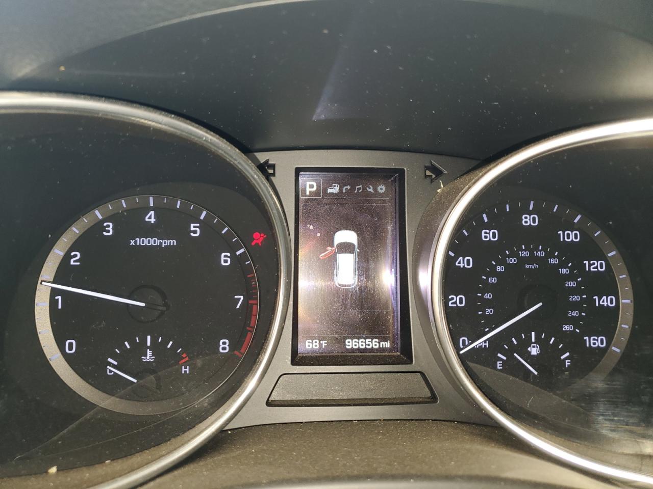 2017 Hyundai Santa Fe - Image 9