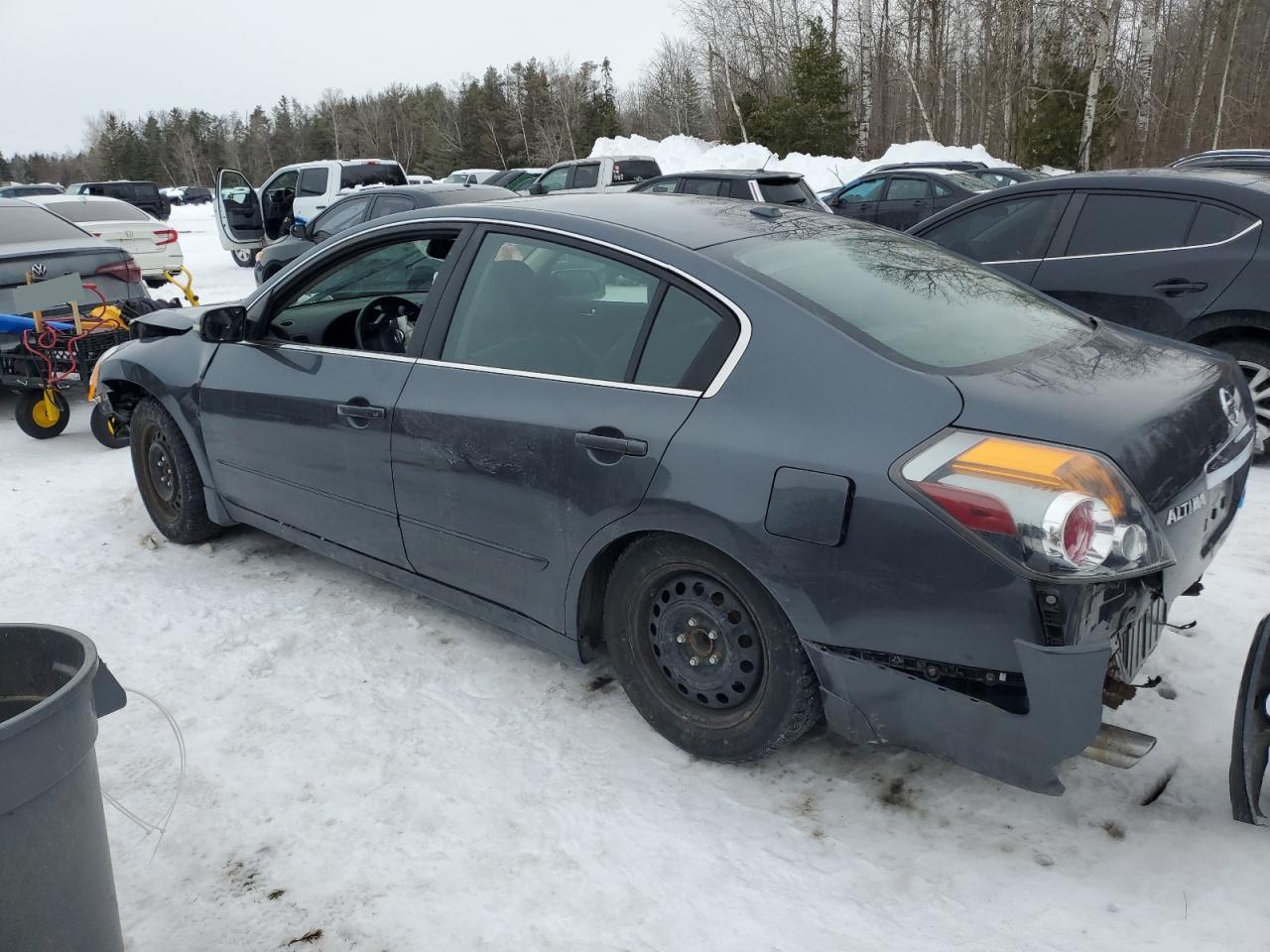 2011 Nissan Altima - Image 2