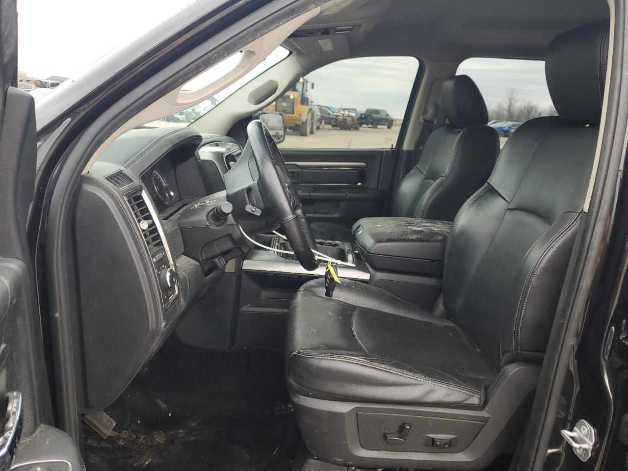 2016 RAM 1500 - Image 7