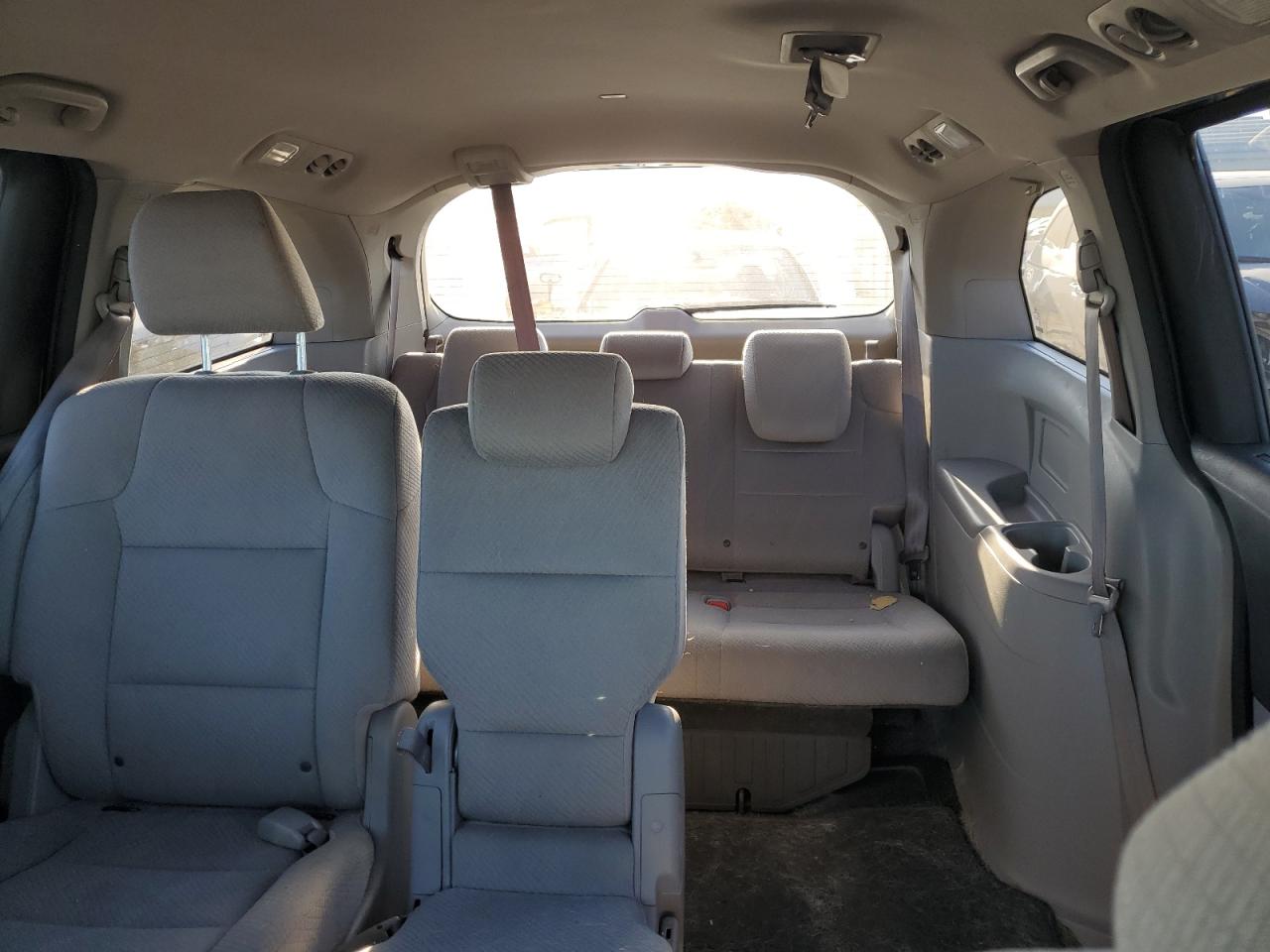 2015 Honda Odyssey - Image 10