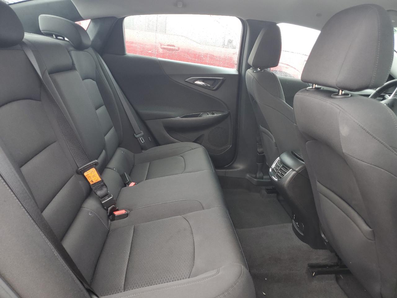 2016 Chevrolet Malibu - Image 10