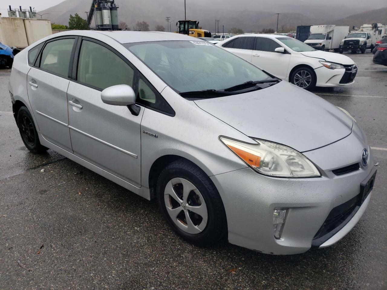 2013 Toyota Prius - Image 4