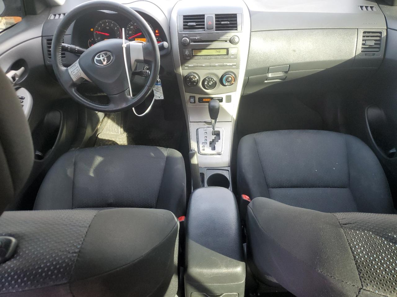 2010 Toyota Corolla - Image 8