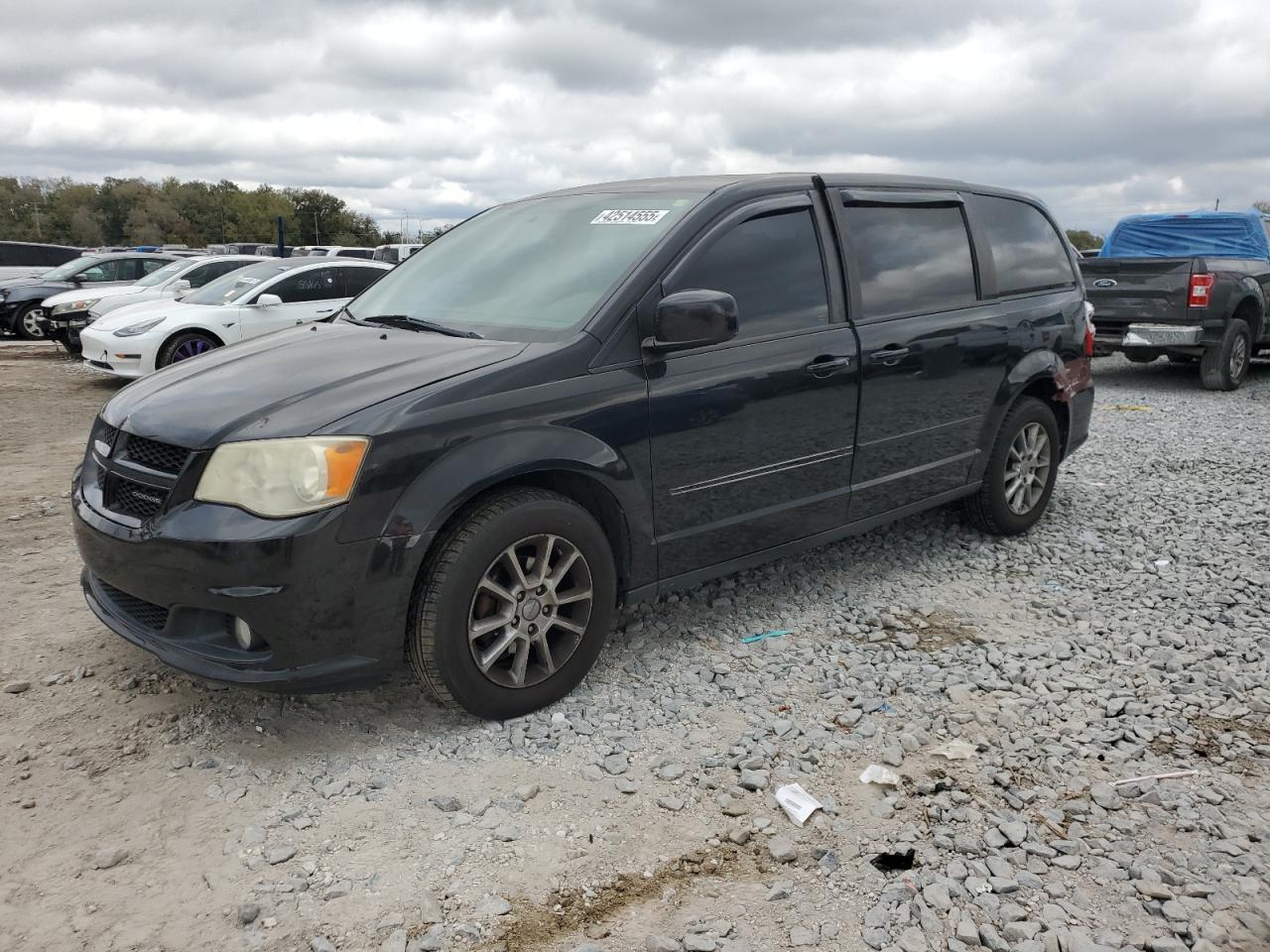 2011 Dodge Caravan - Image 1