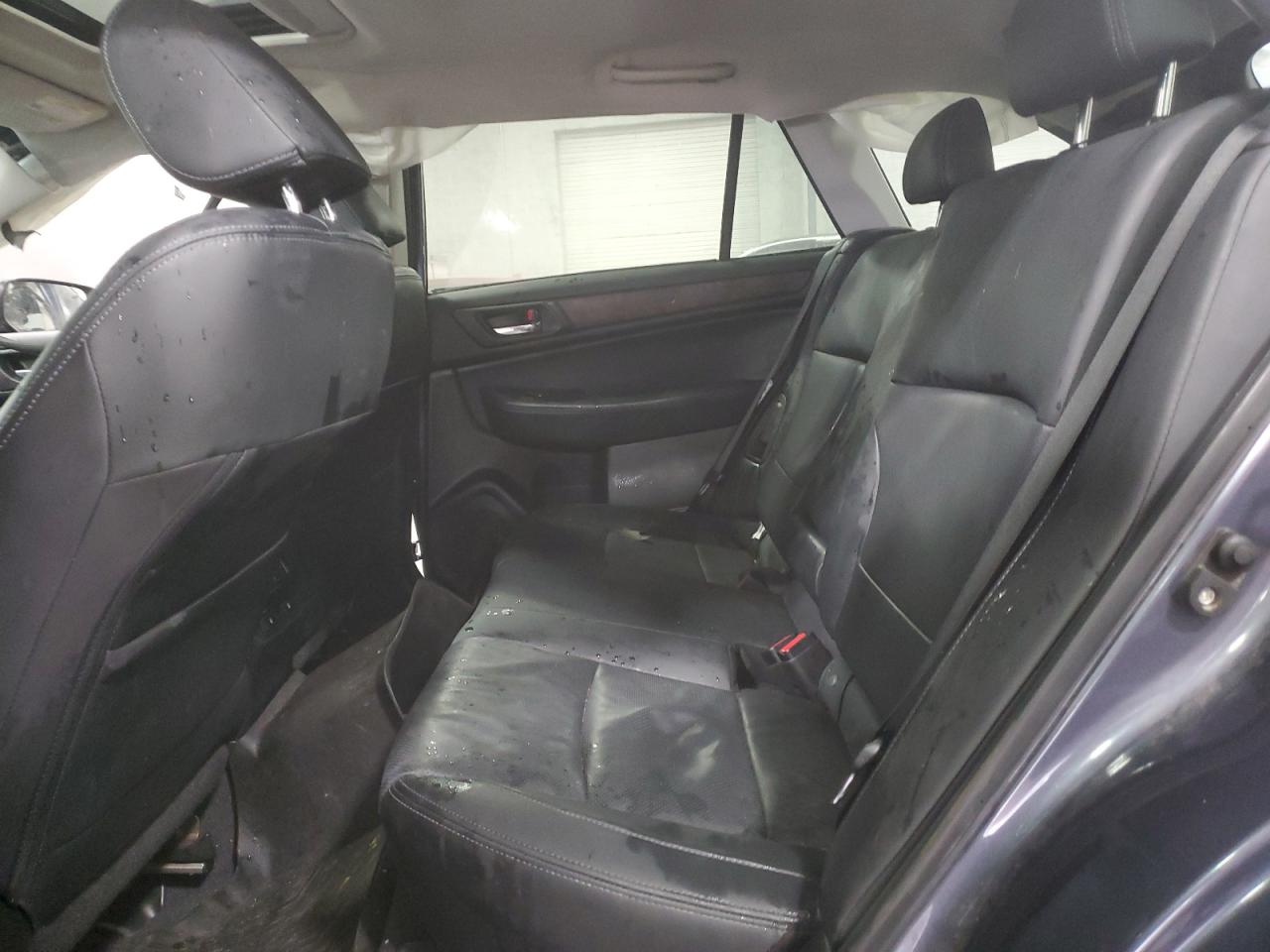 2016 Subaru Outback - Image 12