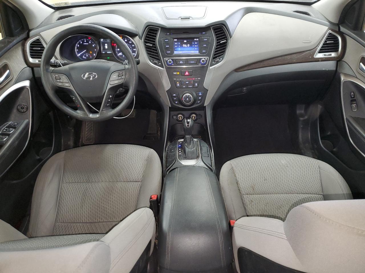 2018 Hyundai Santa Fe - Image 8