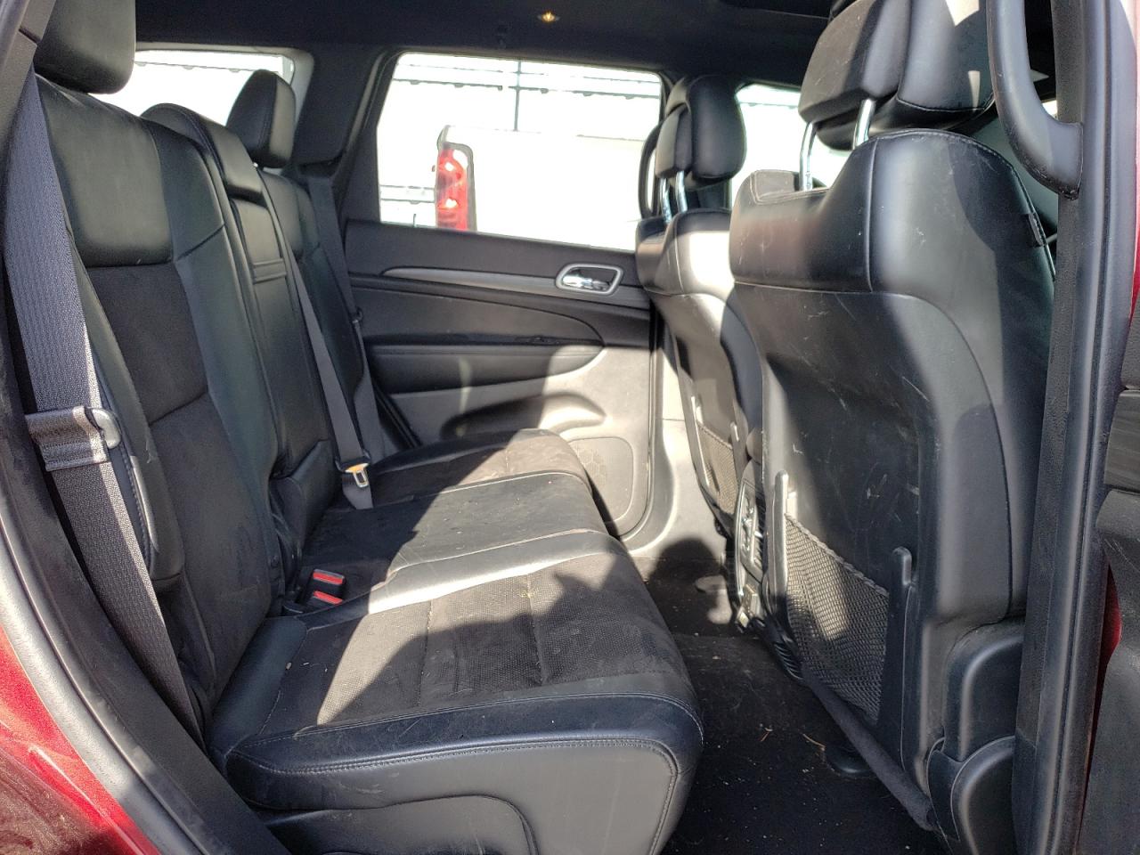 2020 Jeep Grand Cherokee - Image 11